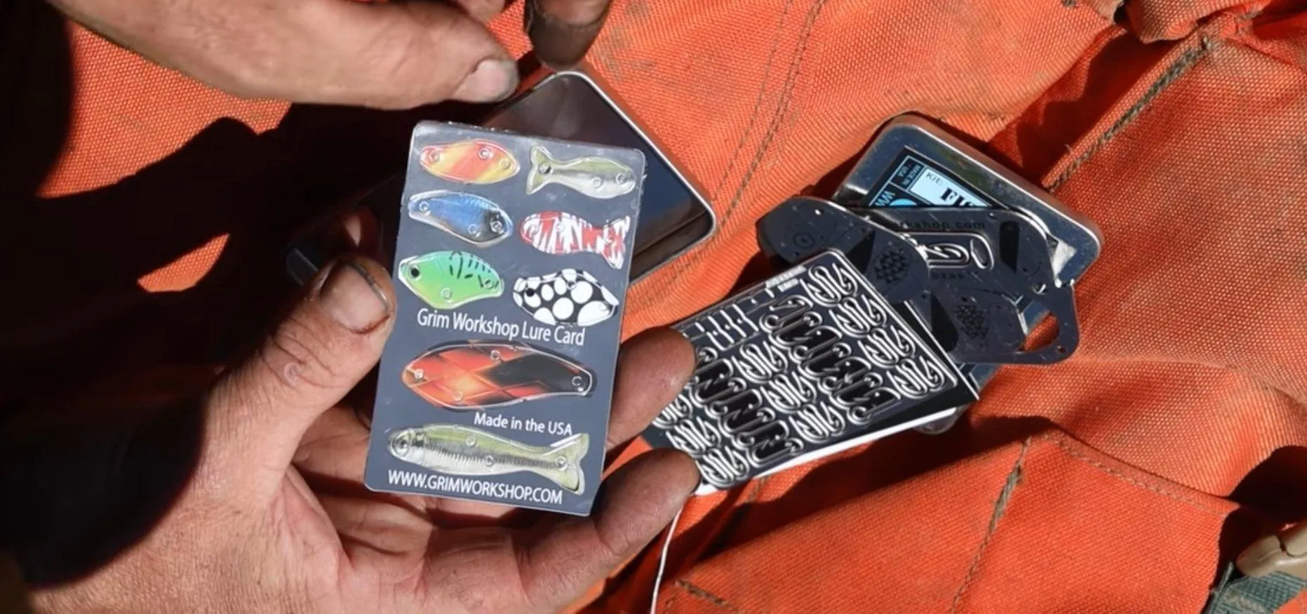 Fishing Lure Card - Fishing Credit Card Tool with Ultralight Lure Set